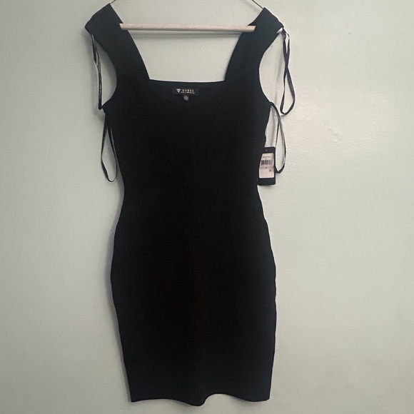 GUESS DRESS - Picture 9 of 11